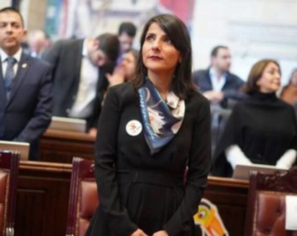 Irene Véñlez seguirá como titular del ministerio de Minas y Energía
